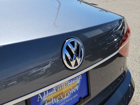 Used 2017 Volkswagen Passat 1.8T S FWD image 11