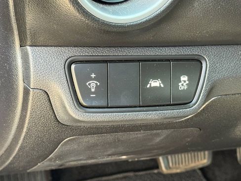 Used 2019 Kia Forte LXS FWD image 19