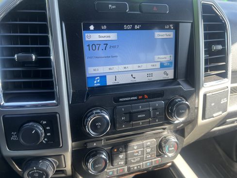 Used 2017 Ford F150 Lariat AWD/4WD image 11