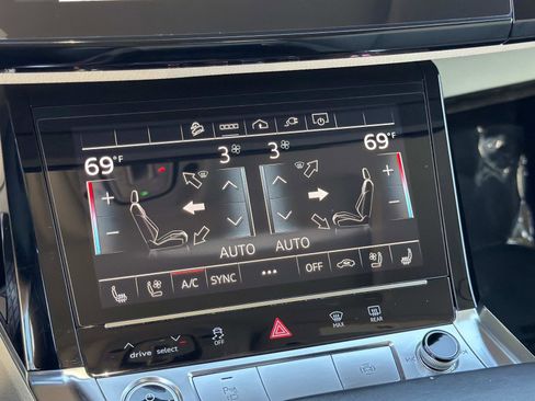 Used 2024 Audi Q8 e-tron Premium Plus image 11