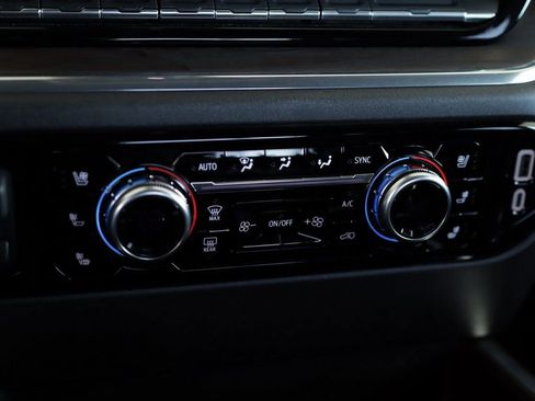 Used 2024 GMC Sierra 1500 SLT w/ SLT Premium Plus Package image 18