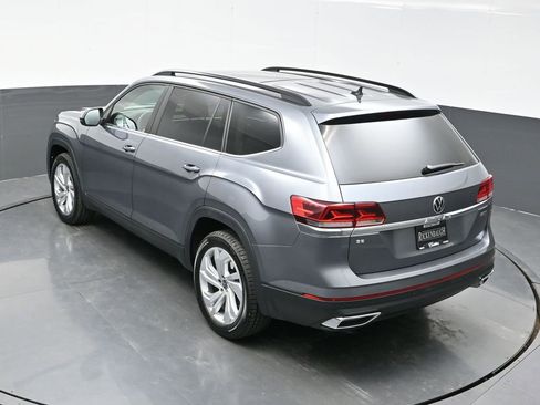 Used 2021 Volkswagen Atlas SE w/ Panoramic Sunroof Package image 32