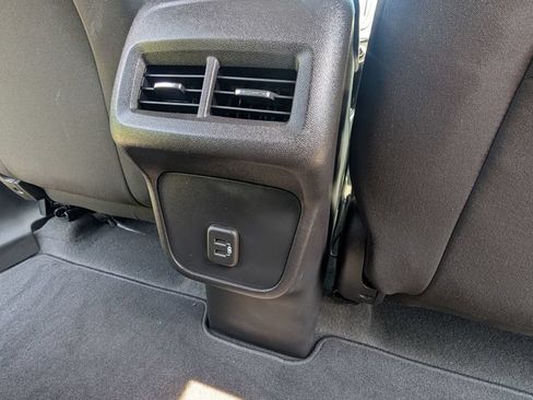 Used 2024 Chevrolet Equinox LT AWD/4WD image 16