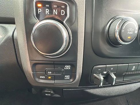 Used 2015 RAM 1500 Express AWD/4WD image 46