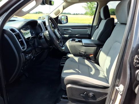 Used 2019 RAM 1500 Big Horn AWD/4WD image 16
