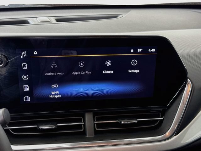 Used 2025 Chevrolet Trax LT w/ LT Convenience Package FWD image 15