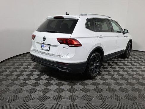 Used 2022 Volkswagen Tiguan SE image 5