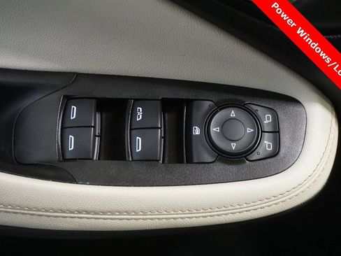 Used 2024 Buick Encore GX Avenir w/ Avenir Technology Package image 5