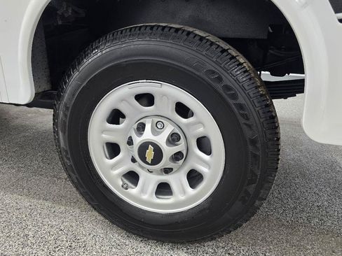 Used 2014 Chevrolet Silverado 3500 W/T RWD image 31
