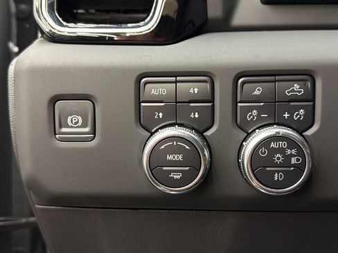 Used 2024 GMC Sierra 1500 Denali w/ Denali Reserve Package AWD/4WD image 32