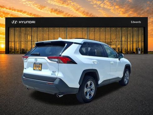 Used 2024 Toyota RAV4 XLE AWD/4WD image 7