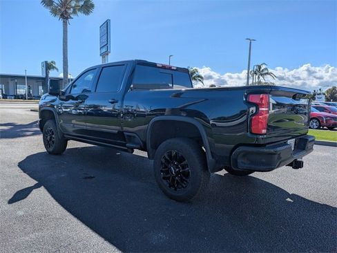 Used 2025 Chevrolet Silverado 2500 High Country w/ Midnight Edition image 5