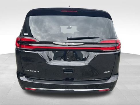 New 2026 Chrysler Pacifica Select image 6