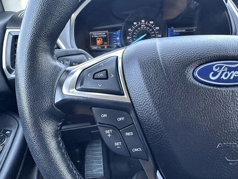 Used 2023 Ford Edge SEL image 7