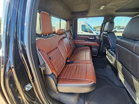 Used 2025 GMC Sierra 2500 Denali Ultimate image 30