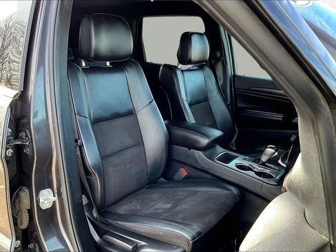 Used 2021 Jeep Grand Cherokee Laredo X image 7