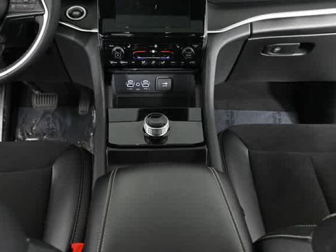 Used 2023 Jeep Grand Cherokee L Altitude image 18
