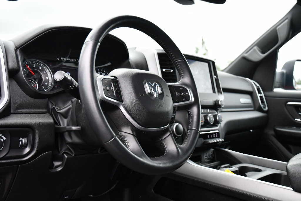 Used 2022 RAM 1500 Big Horn AWD/4WD image 16