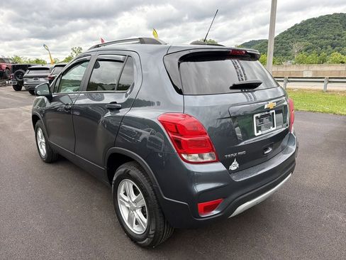 Used 2022 Chevrolet Trax LT w/ LT Convenience Package AWD/4WD image 5