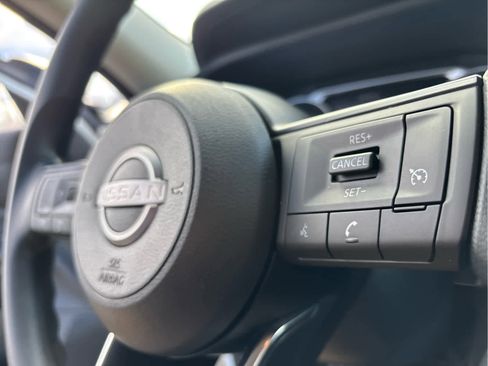 Used 2023 Nissan Pathfinder S AWD/4WD image 11