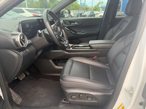 Used 2025 Chevrolet Equinox LT w/ Convenience Package II FWD image 18
