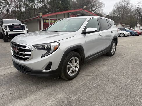 Used 2019 GMC Terrain SLE image 2