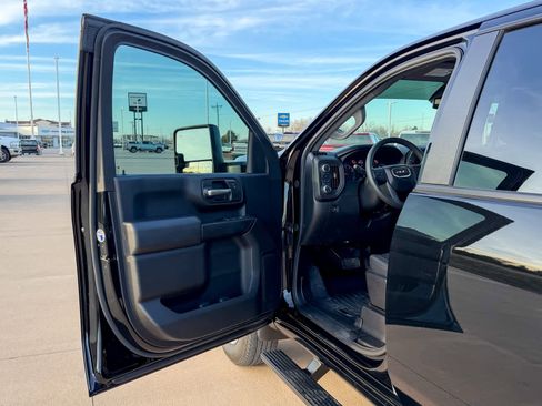 Used 2024 GMC Sierra 2500 Pro w/ 1SA Pro Safety Plus Package image 12