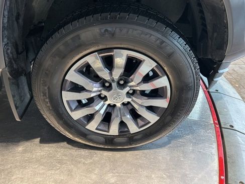 Used 2023 Toyota Tacoma Limited image 19