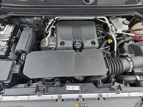 Used 2023 Chevrolet Colorado Trail Boss w/ Technology Package AWD/4WD image 33