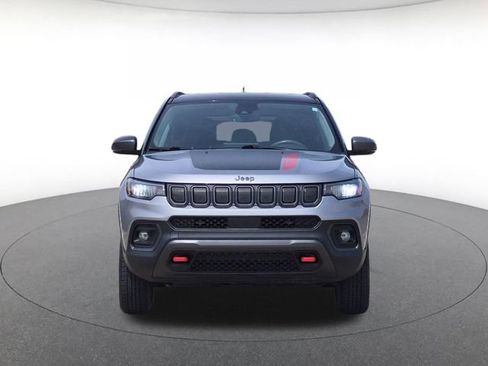 Used 2022 Jeep Compass Trailhawk AWD/4WD image 2