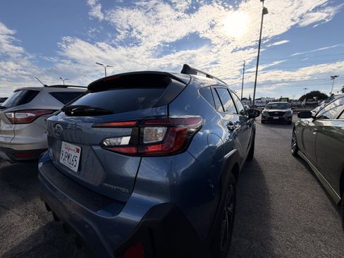 Used 2024 Subaru Crosstrek 2.0i Premium AWD/4WD image 2