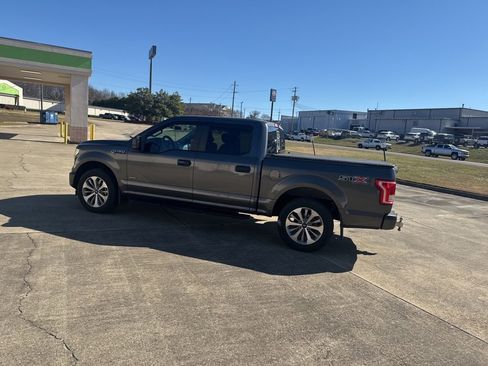 Used 2017 Ford F150 XL w/ Equipment Group 101A Mid image 11