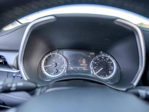 Used 2023 Toyota Highlander XLE image 18