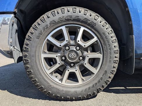 Used 2016 Toyota Tundra Limited image 17