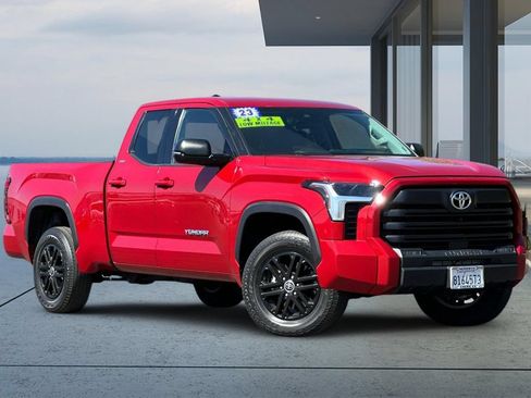 Used 2023 Toyota Tundra SR5 w/ SR5 Premium Package AWD/4WD image 2