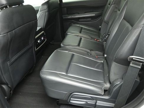 Certified 2023 Ford Expedition XLT image 21