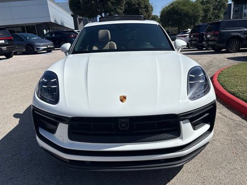 Used 2023 Porsche Macan AWD/4WD image 8