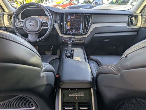 Used 2021 Volvo XC60 T5 Inscription w/ Advanced Package image 21