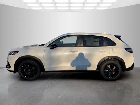 New 2026 Honda HR-V Sport image 3