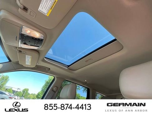 Used 2018 Jeep Grand Cherokee Limited AWD/4WD image 17