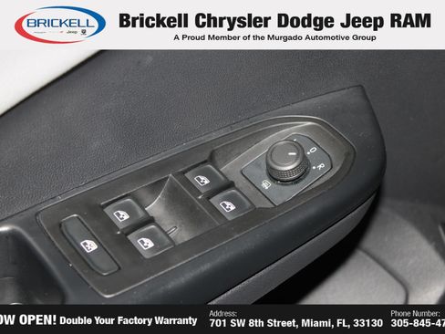 Used 2022 Volkswagen Taos SE FWD image 23