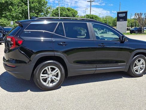 Certified 2023 GMC Terrain SLE w/ Driver Convenience Package FWD image 9