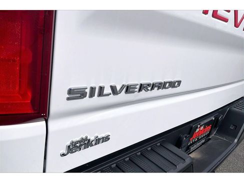 Used 2022 Chevrolet Silverado 1500 Custom Trail Boss w/ Safety Confidence Package AWD/4WD image 33