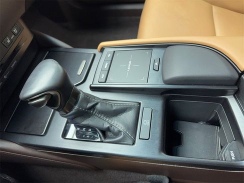 Used 2020 Lexus ES 350 w/ Premium Package image 30