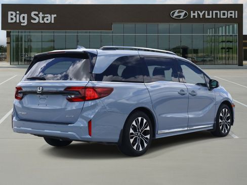 Used 2025 Honda Odyssey Elite image 4