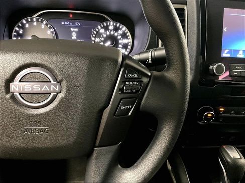 Used 2022 Nissan Frontier SV AWD/4WD image 23