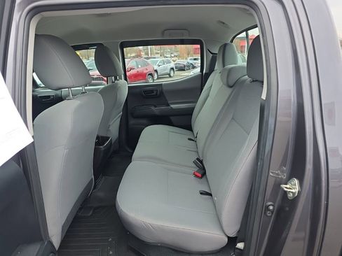 Certified 2016 Toyota Tacoma SR w/ SR Convenience Package image 12