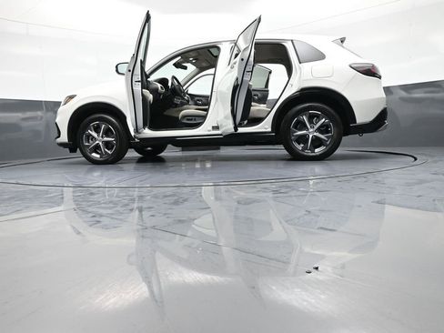 Used 2024 Honda HR-V EX-L image 48