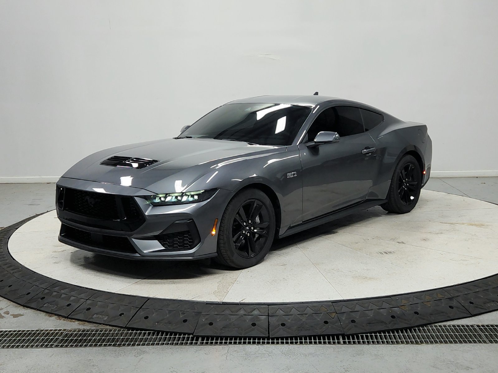 Used 2026 Ford Mustang GT RWD image 4