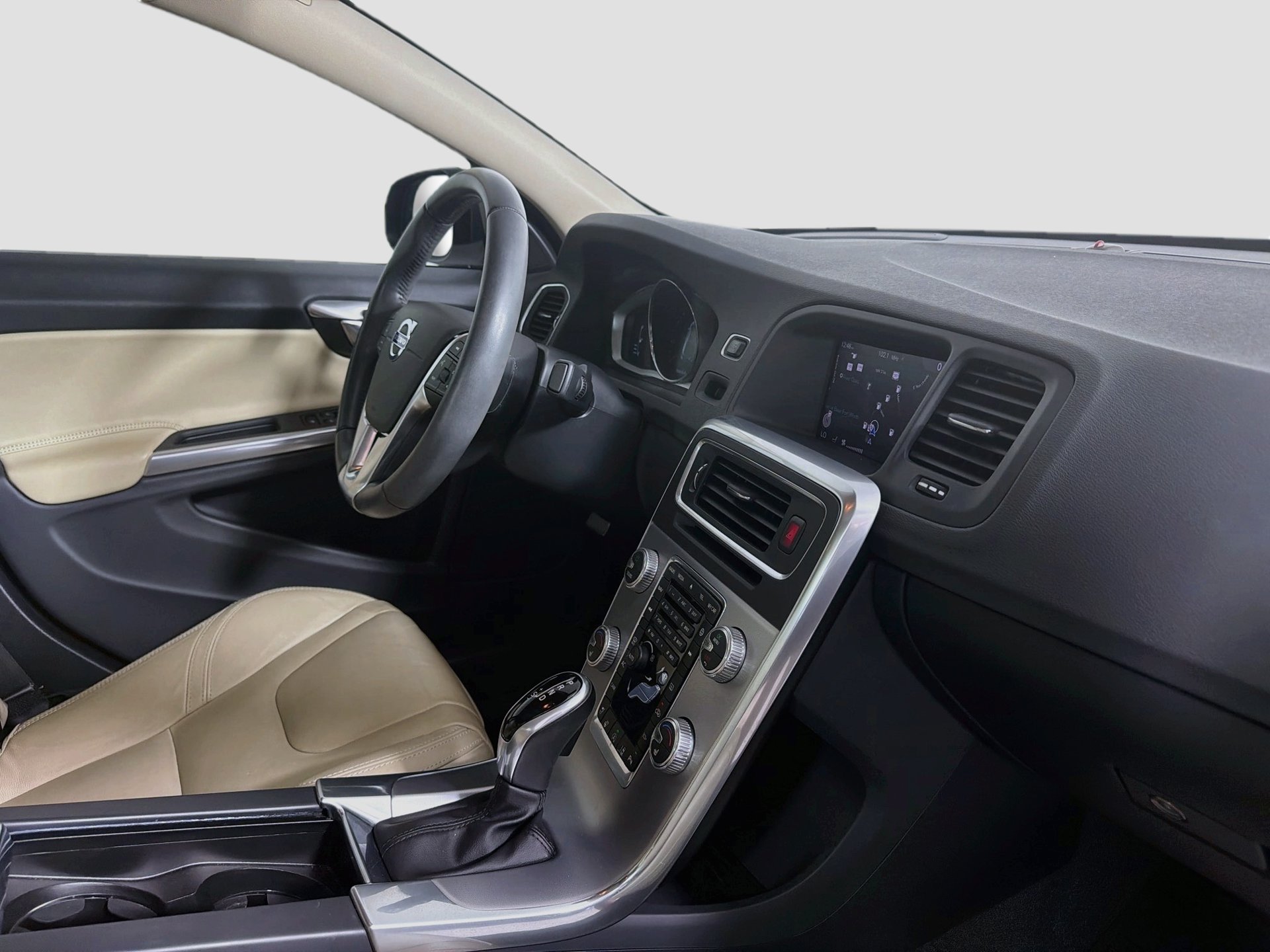 Used 2018 Volvo S60 T5 Dynamic w/ Vision Package FWD image 30